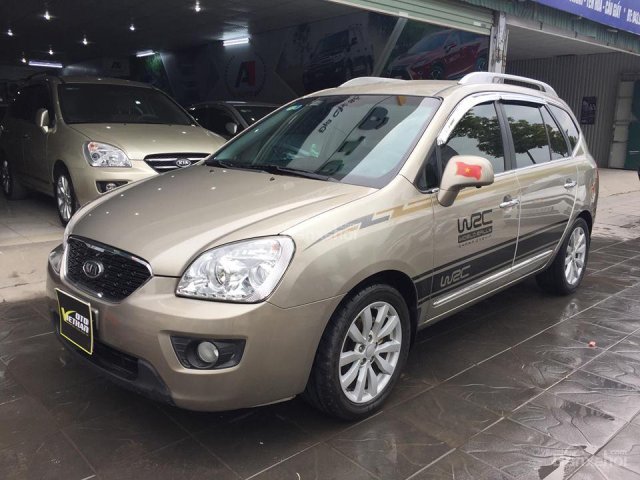 Cần bán xe Kia Carens 2.0AT đời 2014, màu vàng giá cạnh tranh