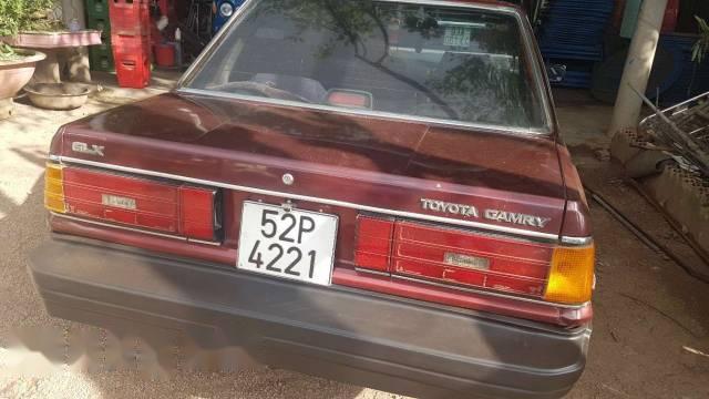 Bán ô tô Toyota Camry đời 1986, màu đỏ, 52tr