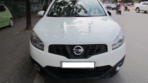 Cần bán gấp Nissan Qashqai 2.0 AT đời 2011, màu trắng xe gia đình