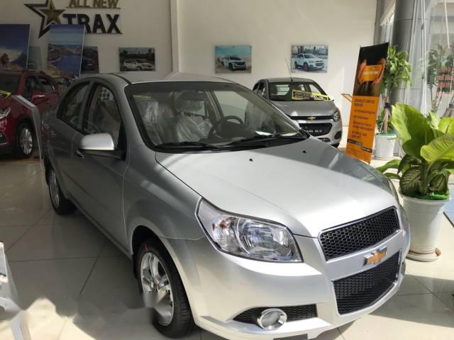 Bán ô tô Chevrolet Aveo sản xuất 2017, màu bạc