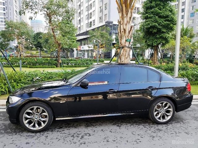 Bán xe BMW 3 Series 320i sản xuất 2010, màu đen, nhập khẩu nguyên chiếc