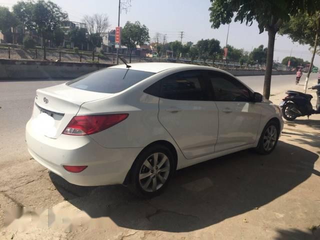 Bán xe Hyundai Accent đời 2016, màu trắng, giá chỉ 475 triệu