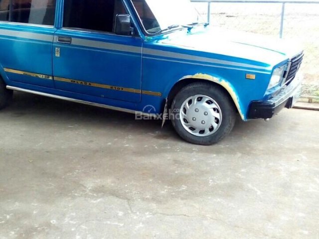 Cần bán xe Lada 2107 đời 89, giá 32 triệu