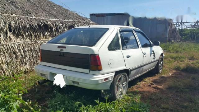 Cần bán Kia Concord 1.3 MT đời 1989, màu trắng, xe nhập