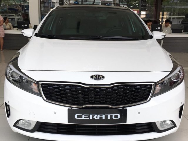 Bán Kia Cerato màu trắng, giá 589 triệu