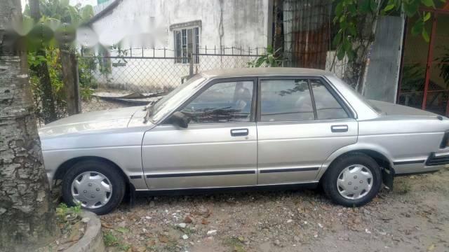 Bán Nissan Bluebird 1.6 đời 1982, màu bạc, giá chỉ 27 triệu