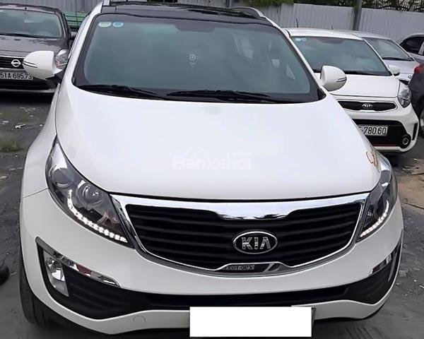 Cần bán lại xe Kia Sportage 2.0AT đời 2013, màu trắng, xe nhập số tự động