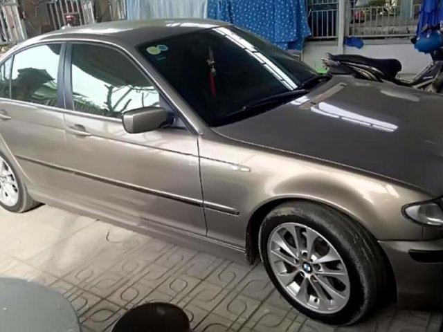 Cần bán lại xe BMW 3 Series 325i đời 2003, màu nâu xe gia đình