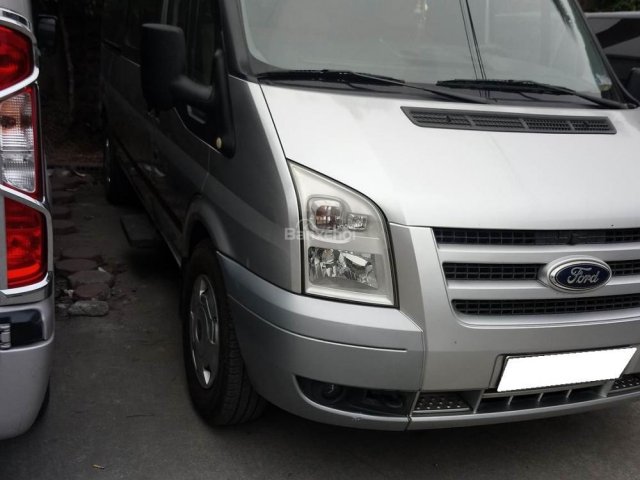 Bán xe Ford Transit 2011- số sàn màu bạc