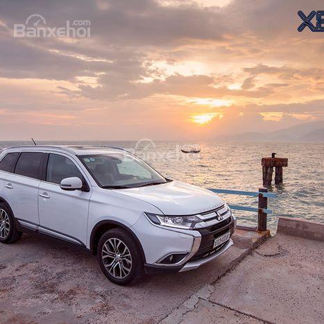 Bán Mitsubishi Outlander năm 2018, màu trắng, xe nhập LH. 0982455567