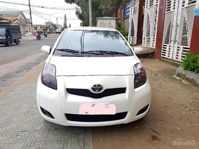 Bán xe Toyota Yaris 1.5AT đời 2012, màu trắng, nhập khẩu nguyên chiếc xe gia đình