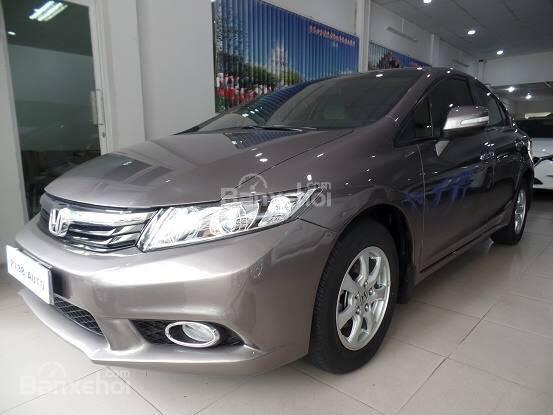 Bán xe Honda Civic 2014, màu nâu, máy 1.8AT, hỗ trợ trả góp chỉ 200 triệu rinh xe về ngay