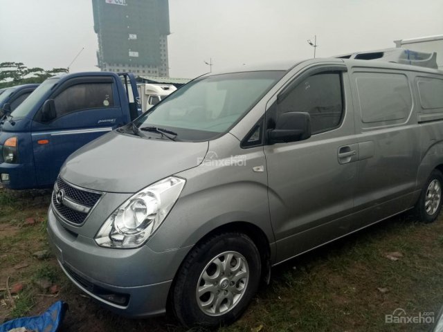 Cần bán Hyundai Starex năm 2012, màu bạc, nhập khẩu, giá chỉ 545 triệu