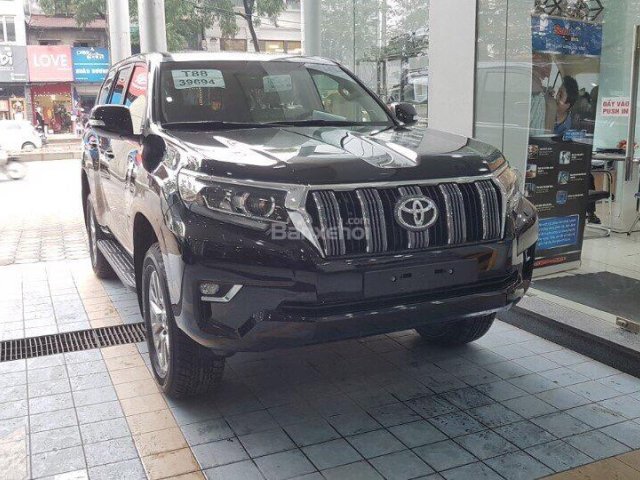 Bán ô tô Toyota Prado model 2018, màu đen, nhập khẩu, giao ngay