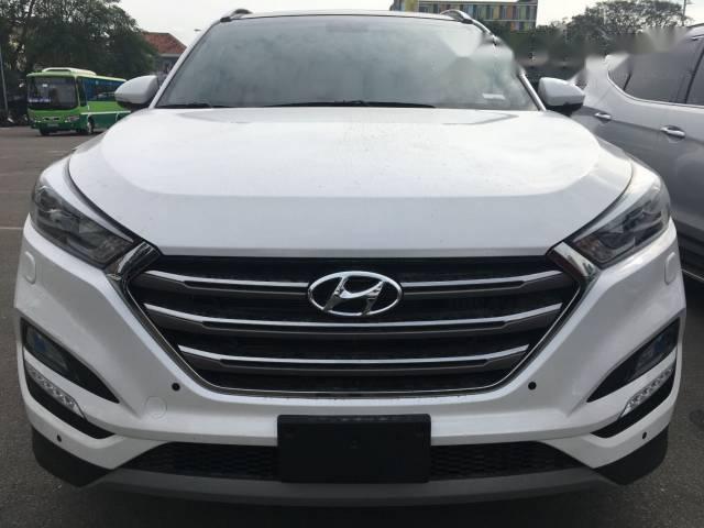 Bán Hyundai Tucson sản xuất 2017, màu trắng