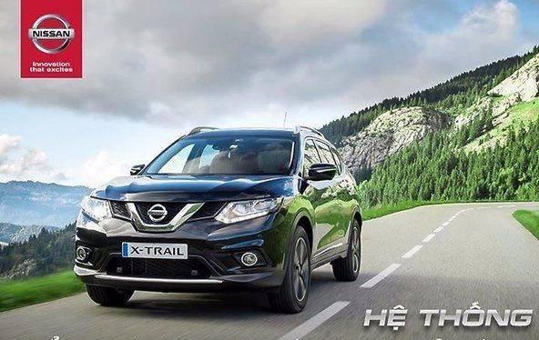 Bán Nissan X trail 2.5 SV 4WD 2017, màu xanh  