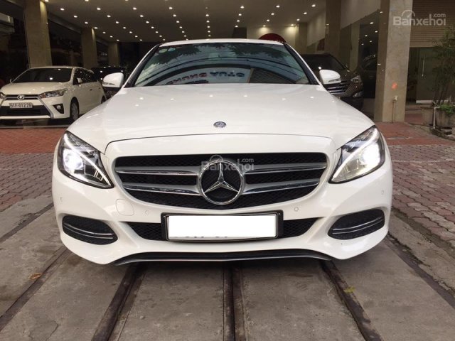 Bán Mercedes C200 2015, màu trắng cực mới