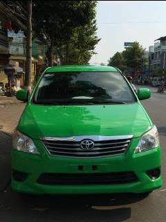 Bán ô tô Toyota Innova sản xuất 2012, giá 400tr