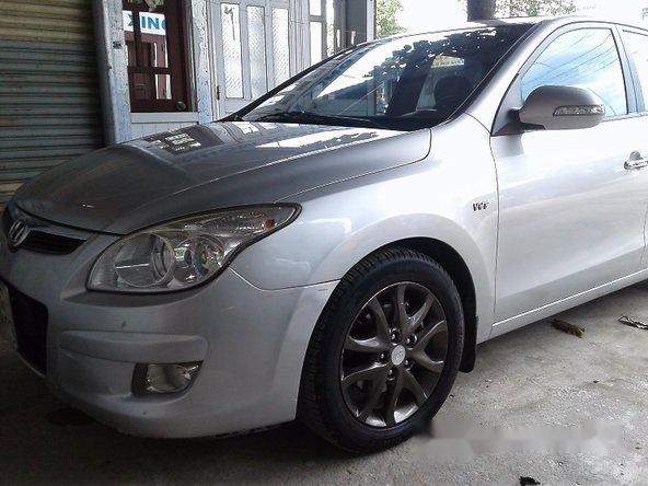 Bán ô tô Hyundai i30 CW đời 2009, màu bạc, nhập khẩu Hàn Quốc 