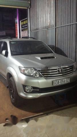 Bán Toyota Fortuner đời 2015, màu bạc  