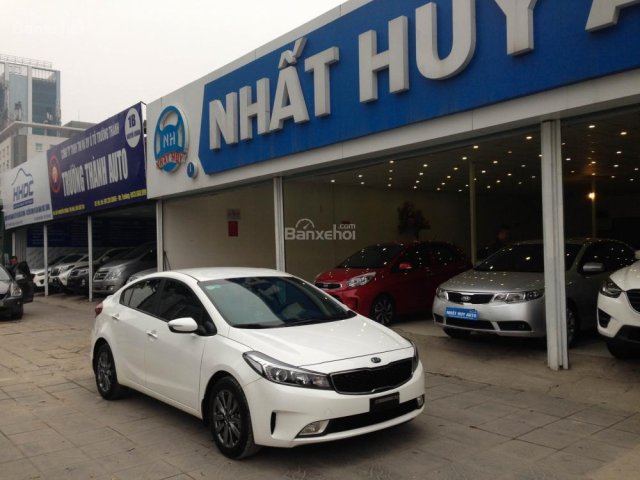 Bán xe Kia Cerato đời 2016, màu trắng, giá cạnh tranh, giao xe nhanh