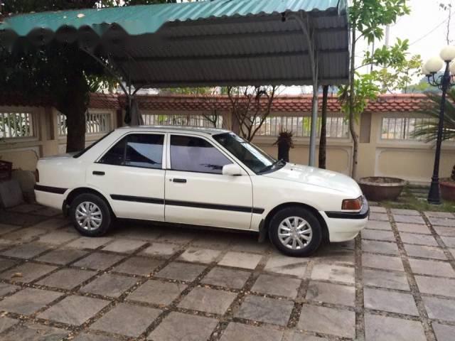 Bán Mazda 323 1996, màu trắng, giá tốt