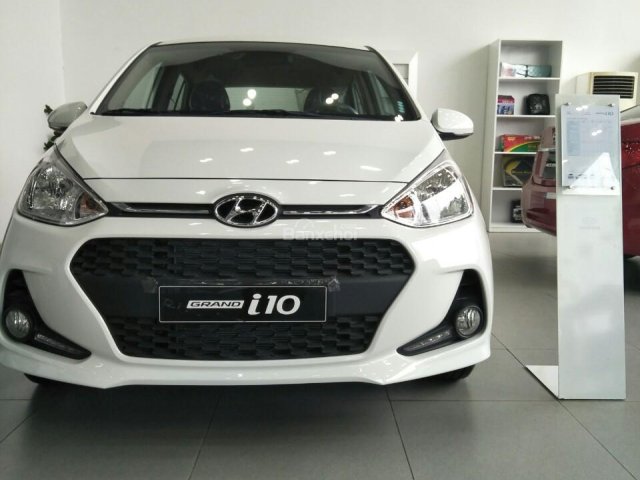 Bán Hyundai Grand i10 năm 2017, màu trắng