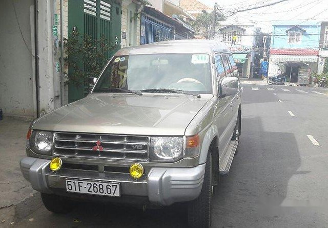 Cần bán gấp Mitsubishi Pajero đời 2006 chính chủ giá cạnh tranh