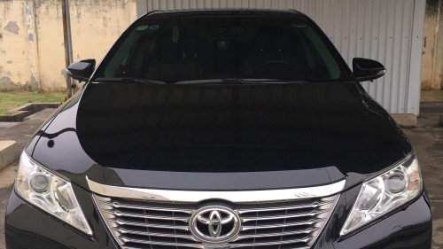 Chính chủ bán Toyota Camry 2.5AT đời 2014, màu đen