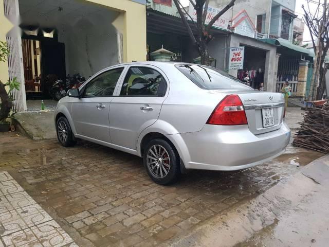 Bán ô tô Daewoo Gentra đời 2010, màu bạc 