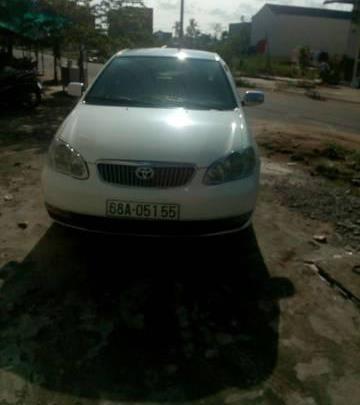 Cần bán lại xe Toyota Corolla Altis đời 2003, màu trắng xe gia đình, giá 230tr