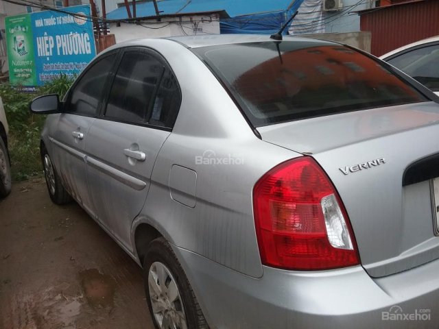 Cần bán Hyundai Verna năm 2008, màu bạc, nhập khẩu nguyên chiếc, 235 triệu