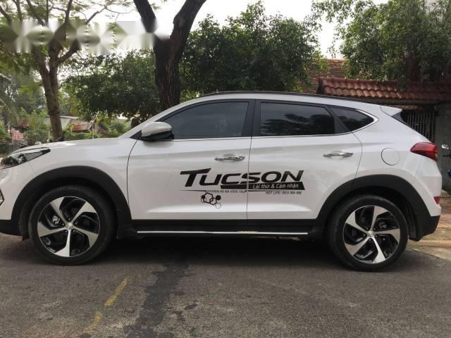 Bán Hyundai Tucson đời 2018, màu trắng