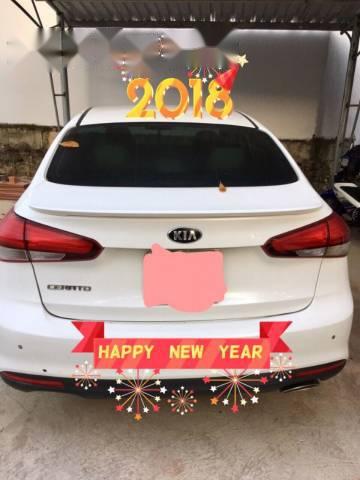 Cần bán lại xe Kia Cerato năm 2016, màu trắng xe gia đình