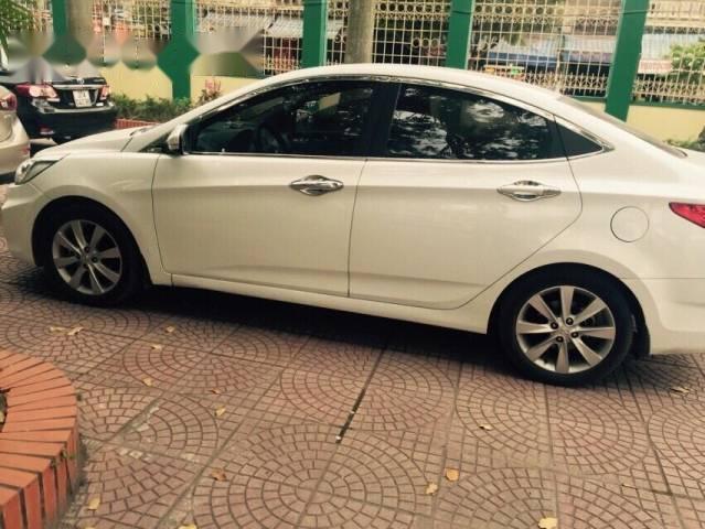 Bán Hyundai Accent Blue đời 2013, màu trắng, nhập khẩu còn mới, 430tr