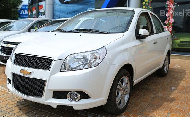 Bán ô tô Chevrolet Aveo LT mới 100%, trả góp dưới 8tr - trả trước 100tr