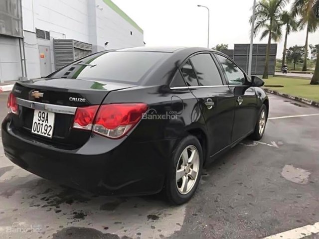 Cần bán xe Chevrolet Cruze đời 2010, màu đen như mới, 312 triệu