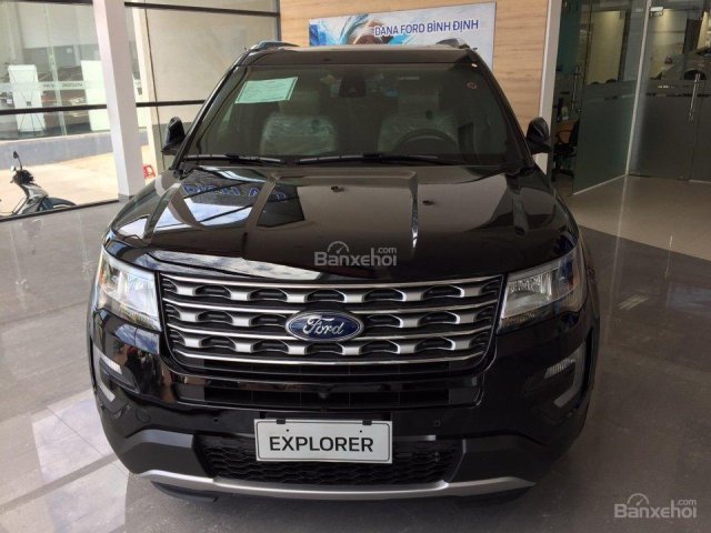 Bán xe Ford Explorer (xe nhập Mỹ), giá xe chưa giảm, liên hệ Hotline báo giá xe rẻ nhất: 093.114.2545 - 097.140.7753