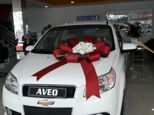 Bán ô tô Chevrolet Aveo đời 2018 màu trắng, giá chỉ 399 triệu, trả góp 100% cho khách hàng đặt xe trước 31/3/2018