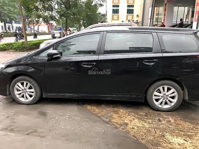 Cần bán xe Toyota Wish 2.0AT đời 2011, màu đen, xe nhập0