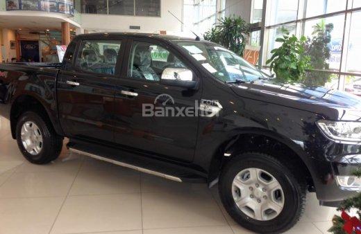 Bán Ford Ranger XLT 2.2MT 2018, màu đen, giá tốt, hotline 090.778.2222