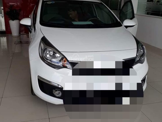 Cần bán gấp Kia Rio MT 1.5 đời 2016, màu trắng, nhập khẩu chính chủ, giá 450tr