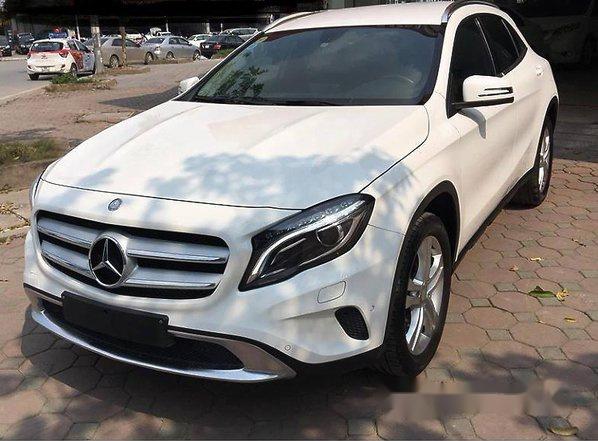 Bán Mercedes GLA200 đời 2015, màu trắng, nhập khẩu như mới