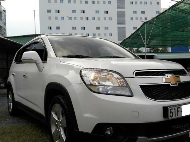 Bán xe 7 chỗ Chevrolet Orlando 1.8LTZ 2015, màu trắng