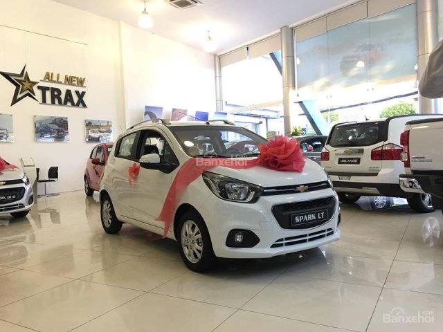 Bán xe Chevrolet Spark 2018, xe kinh doanh đi gia đình giá tốt phù hợp Grab, Uber giá tốt từ đại lý xe Chevrolet