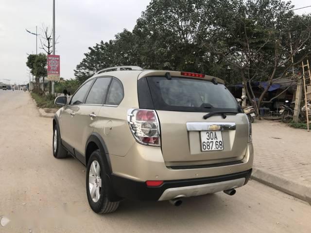 Bán Chevrolet Captiva đời 2010, màu vàng cát