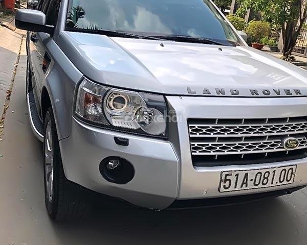 Cần bán LandRover Freelander năm 2009, màu bạc, xe nhập0