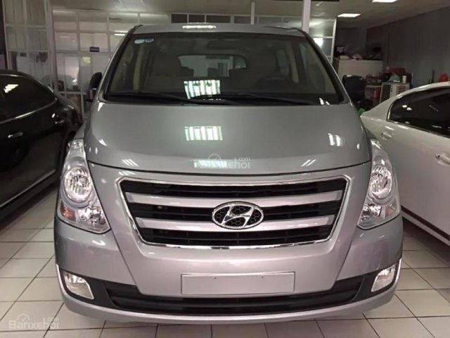 Cần bán lại xe Hyundai Starex đời 2015, màu xám, xe nhập chính chủ