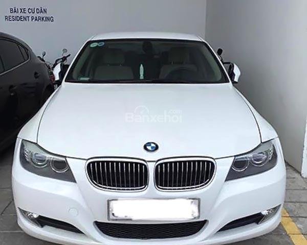 Bán BMW 3 Series 320i đời 2011, màu trắng, nhập khẩu nguyên chiếc còn mới