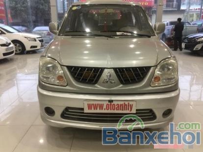 Cần bán lại xe Mitsubishi Jolie đời 2004 số sàn, giá cạnh tranh